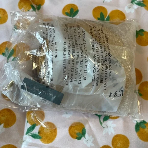 Vera Bradley Bee Design Yellow Coin Purse🐝🌻🐝 - Picture 11 of 12